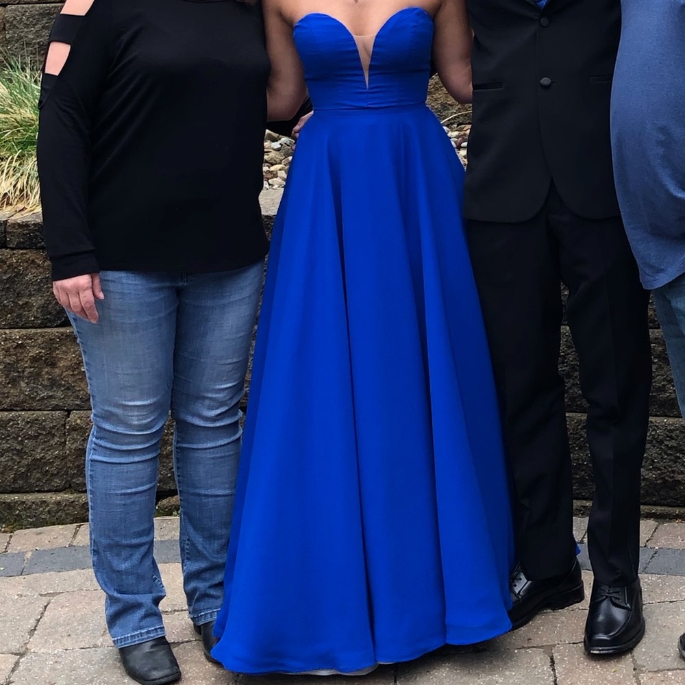 Prom Dress💙 - Picture 4 of 5